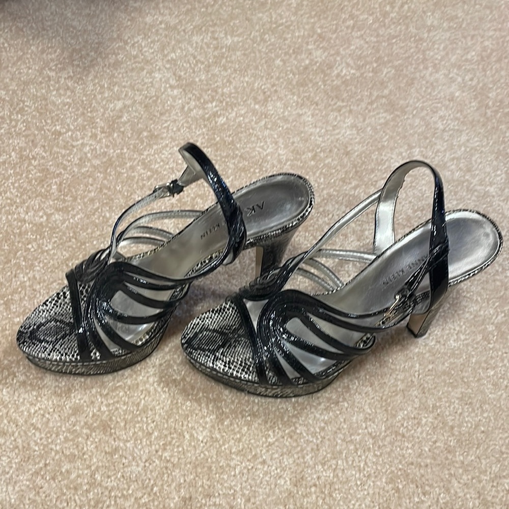 Anne Klein black snack skin
